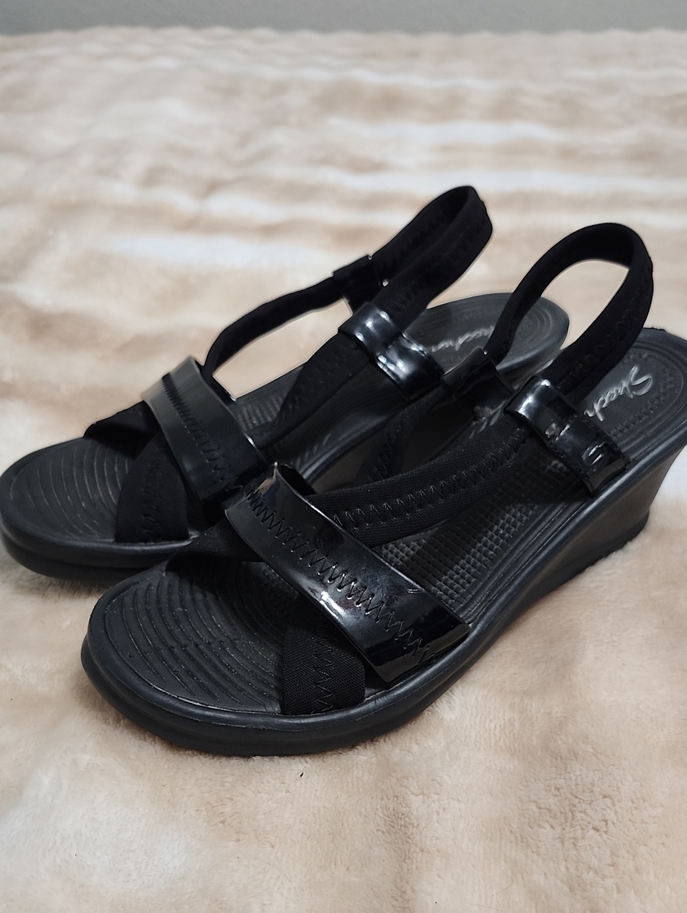 Skechers Stretchy Strappy Slip On Wedge Heel Sandals